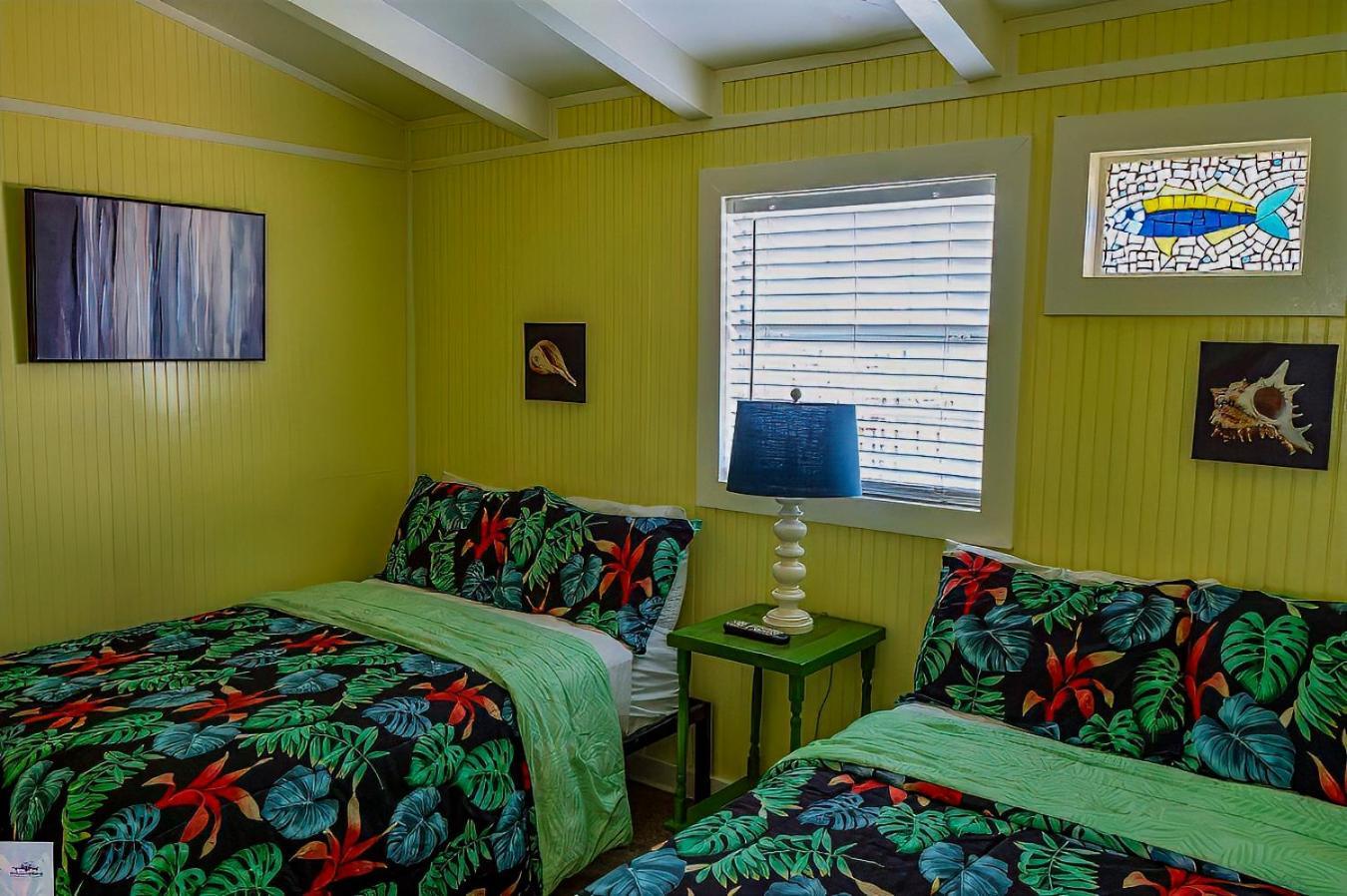 Blue Dolphin Inn And Cottages Grand Isle Eksteriør bilde