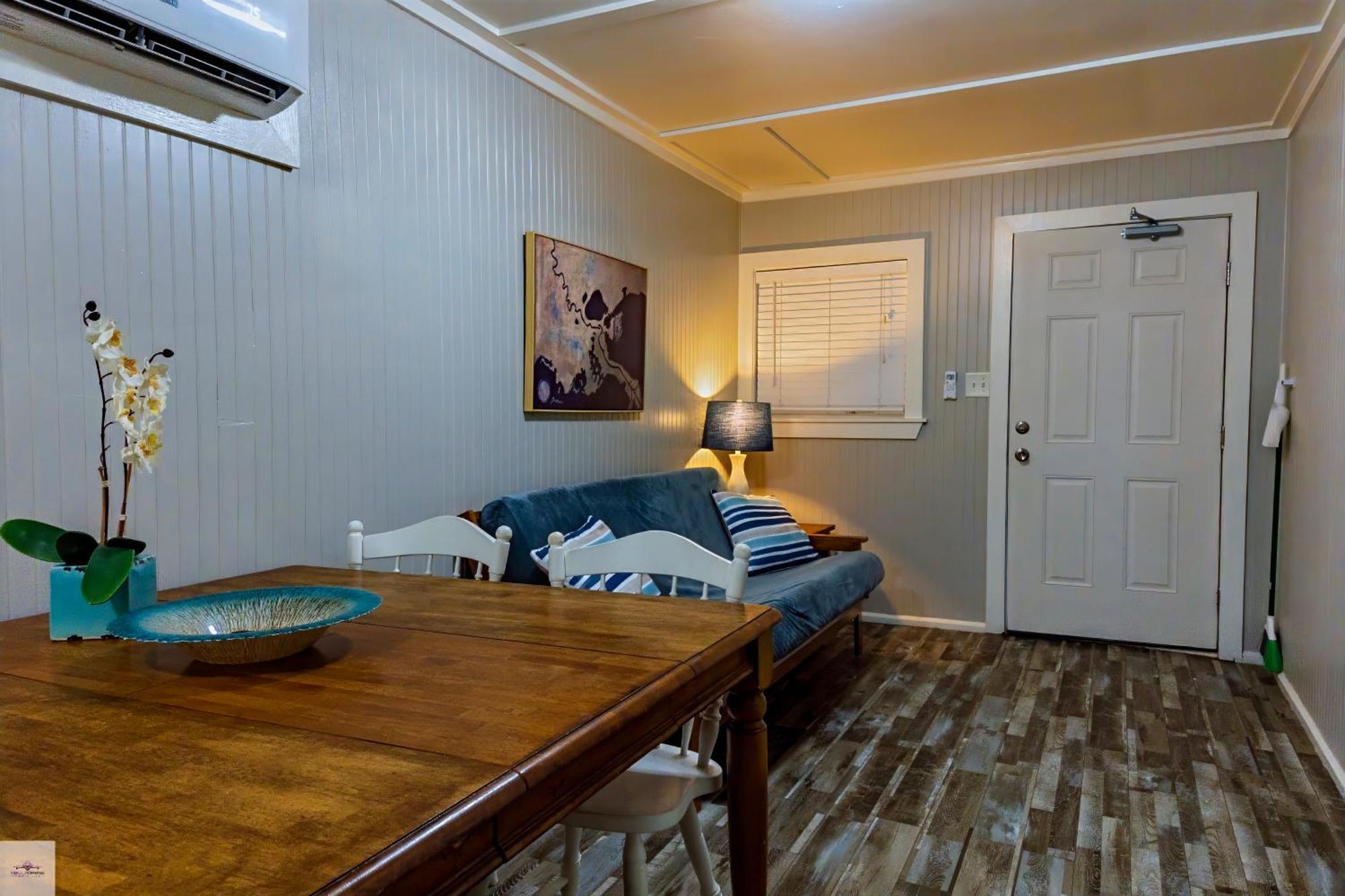 Blue Dolphin Inn And Cottages Grand Isle Eksteriør bilde