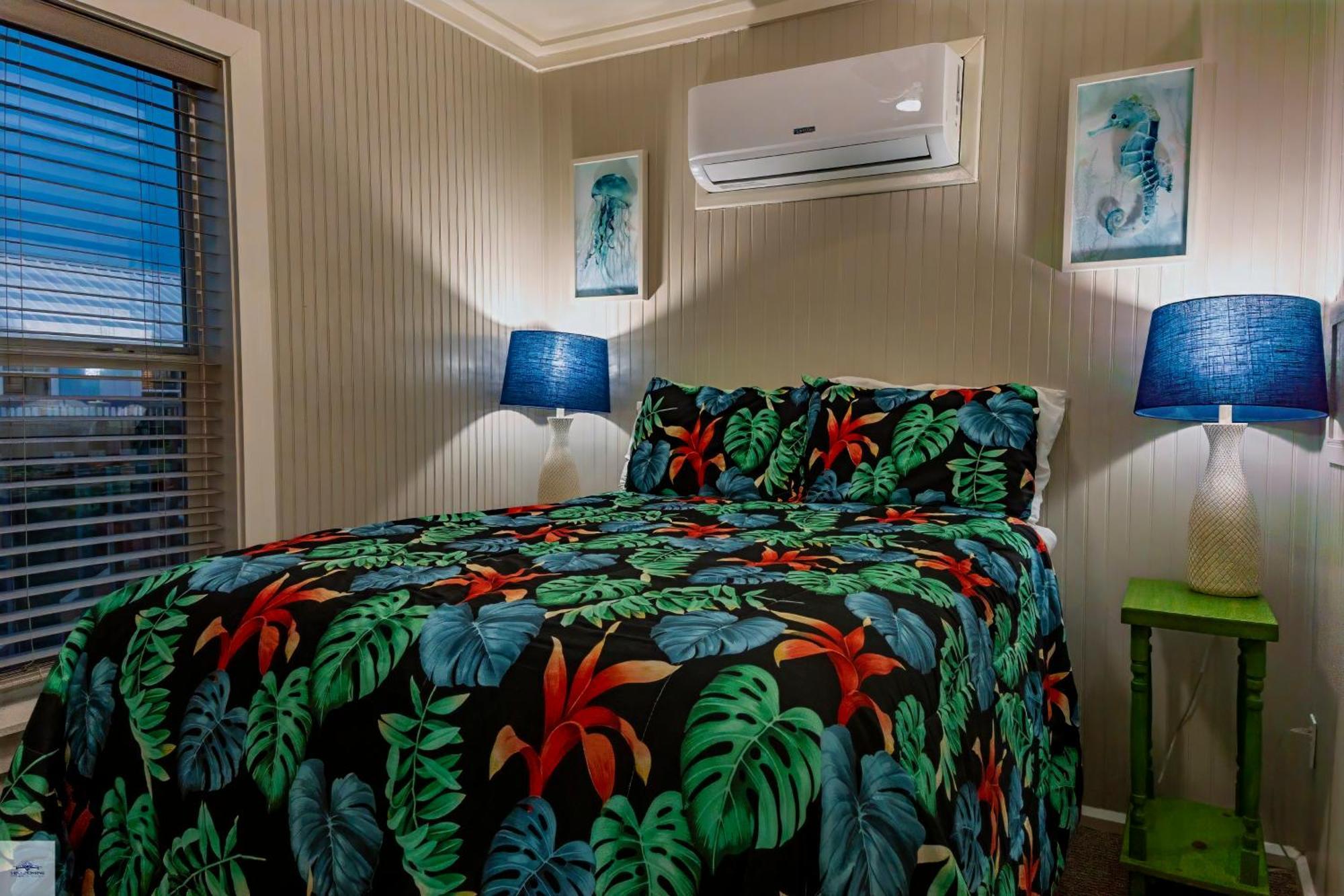 Blue Dolphin Inn And Cottages Grand Isle Eksteriør bilde