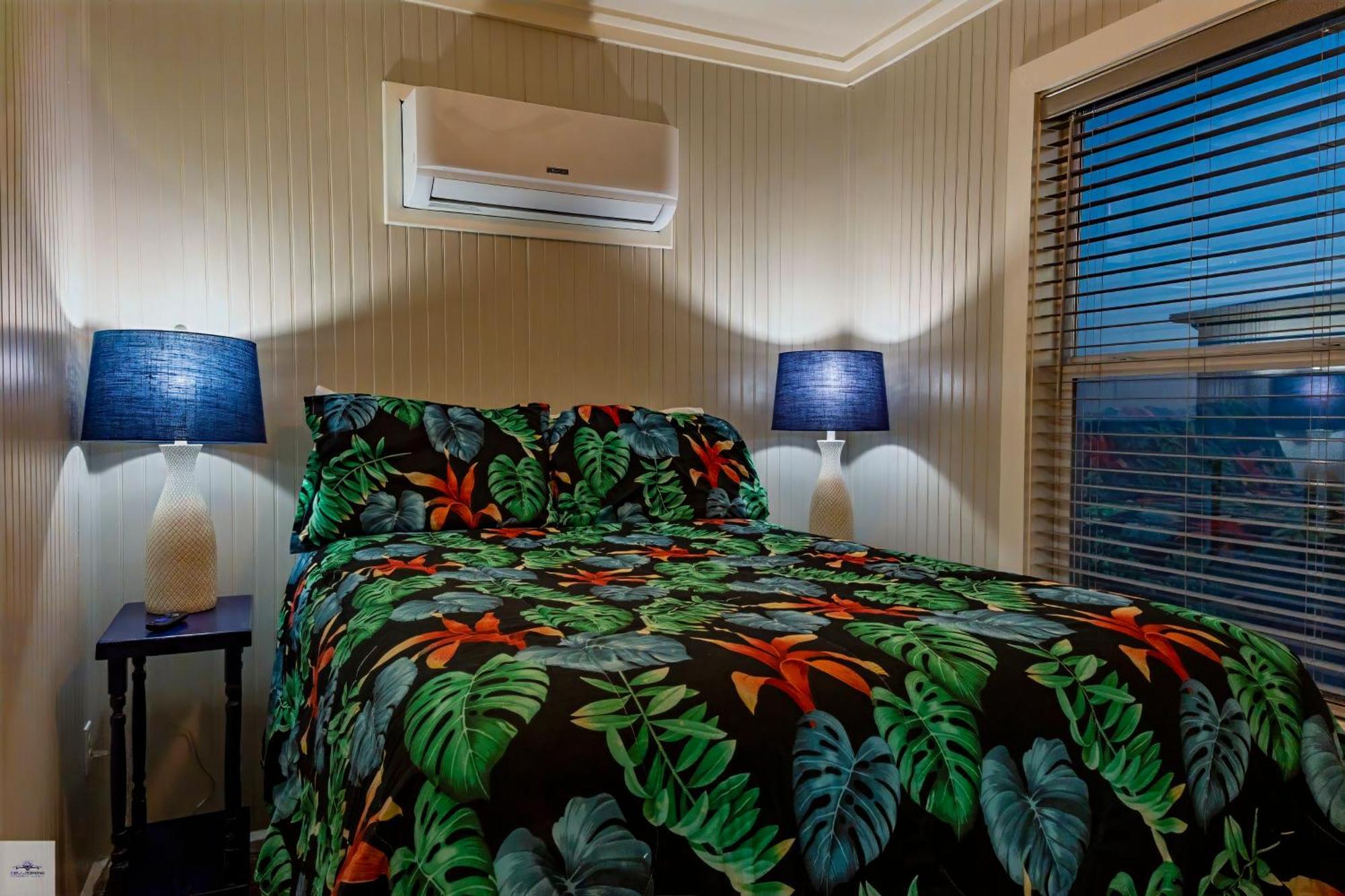 Blue Dolphin Inn And Cottages Grand Isle Eksteriør bilde