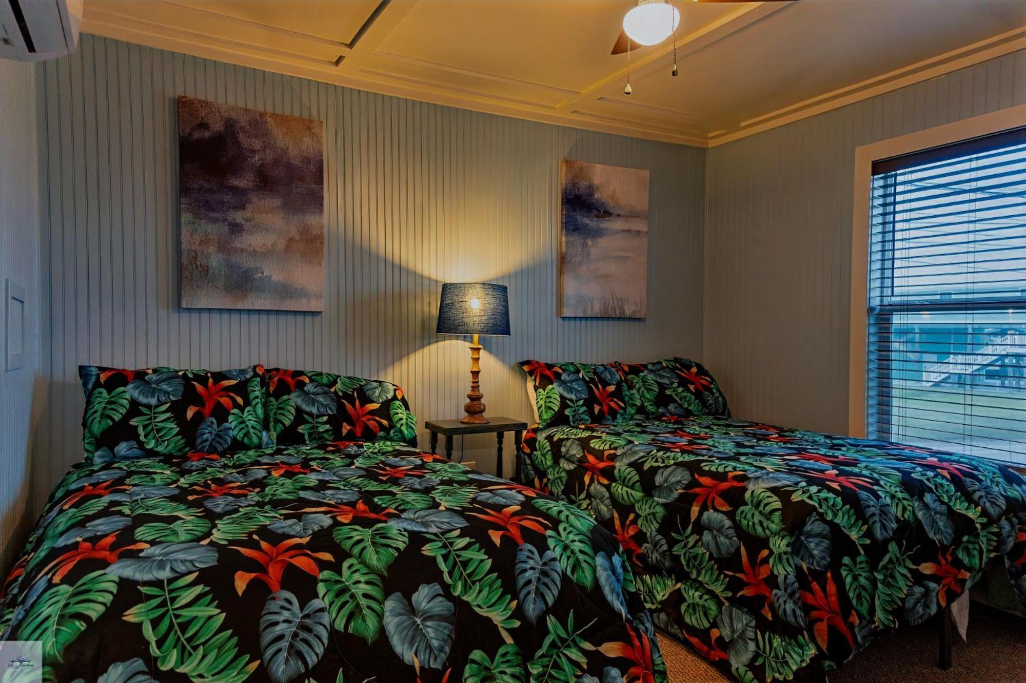 Blue Dolphin Inn And Cottages Grand Isle Eksteriør bilde